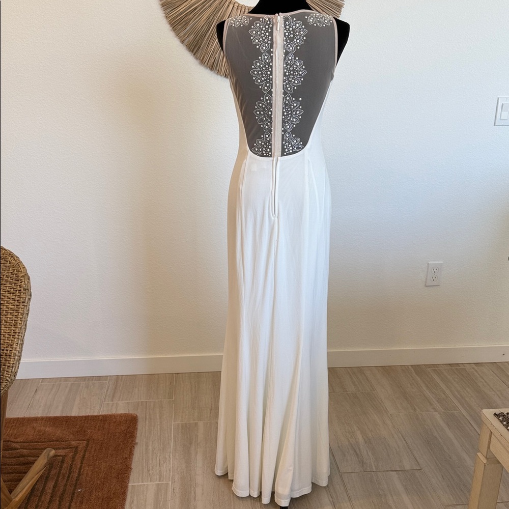 Adrianna Papell Elegant White Maxi Dress with Black Mesh - Picture 8 of 17
